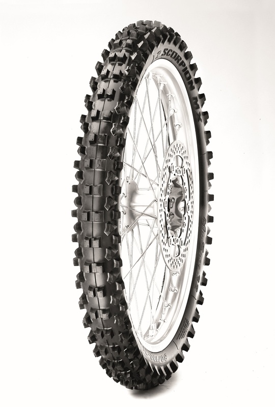 Pneu PIRELLI SCORPION MX32 MID SOFT F 70/100-19 NHS 42M TT